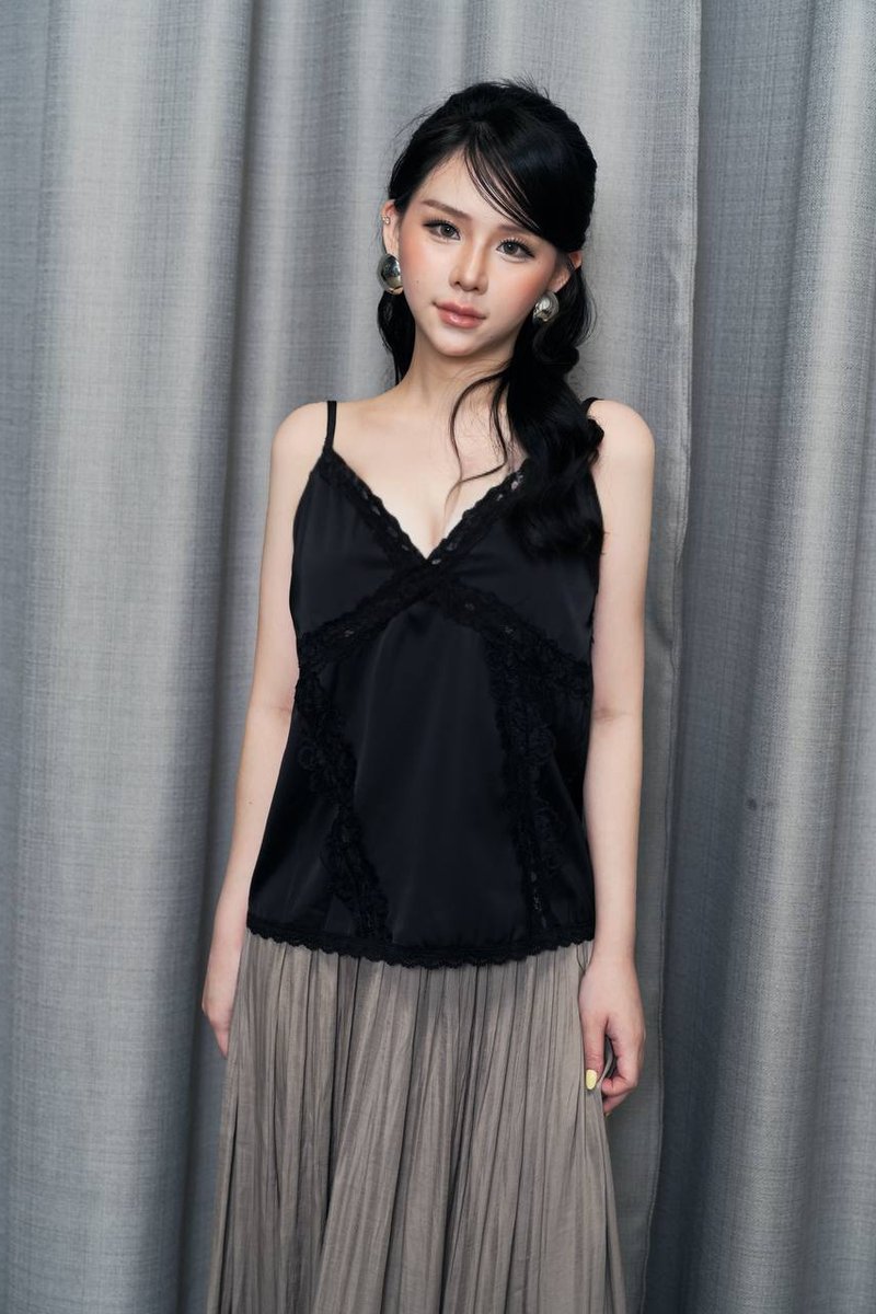 Celeste Top in Midnight Black